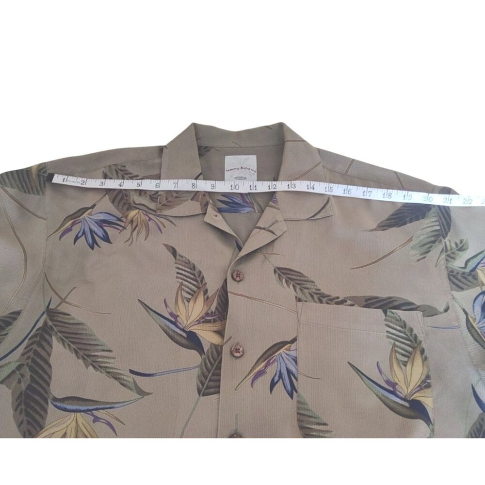 Tommy Bahama Relax Men's Medium Silk Hawaiian Shirt Bird Of Paradise Print Beige - Picture 8 of 10